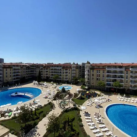 アパート With Pool View In Royal Sun *