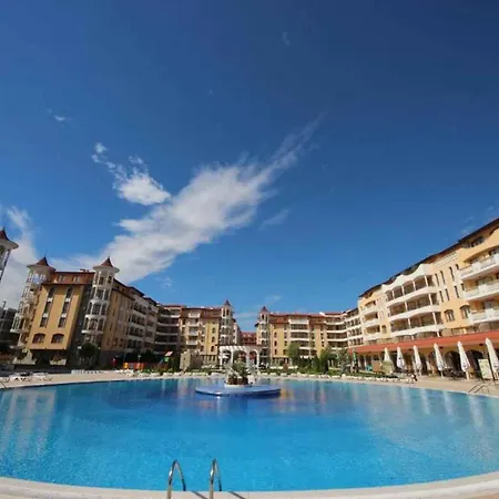 With Pool View In Royal Sun Lejlighed Sunny Beach